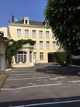 Memorial Hotel 3*