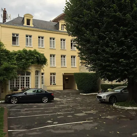 Memorial Hotel